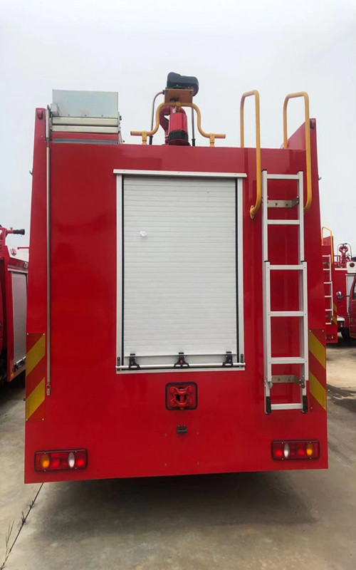 J��ʮ���ĭ����܇ ˮ��0.5  ��ĭ0.2